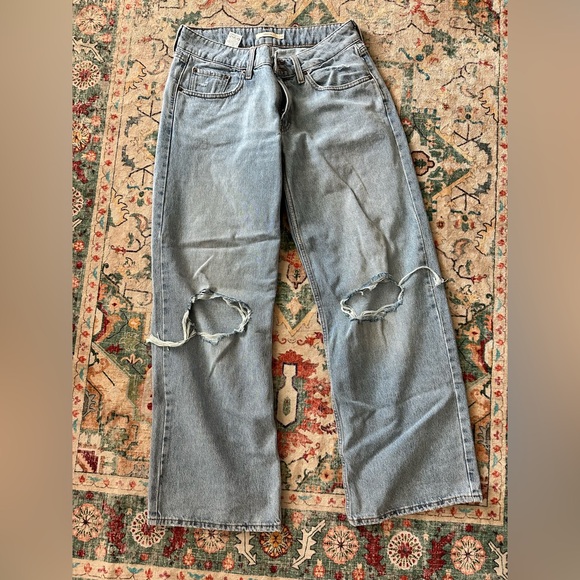 Levi's super Low distressed jeans NWOT - Picture 2 of 5